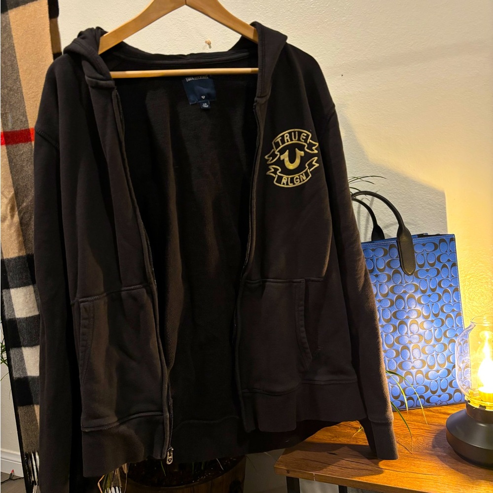 Men’s Large True Religion Zip Up Hoodie